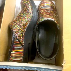 Authentic dansko shoes